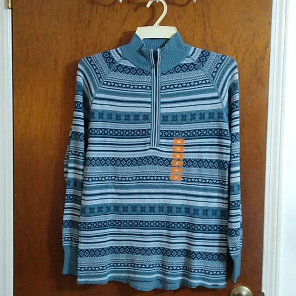 Brand new Eddie Bower pull over